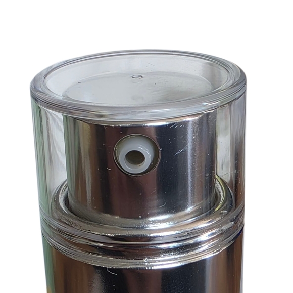 Clinique Dramatically Different Moisturizing Lotion +With Pump NIB 4.2 - Picture 5 of 9